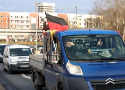 Ueber Zehn Kilometer Protestlawine Waelzte Sich Durch Jena 22